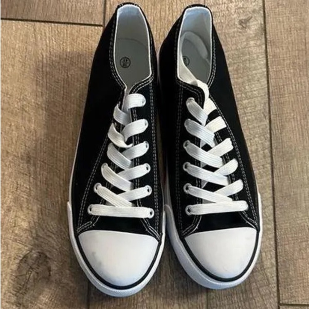 Black and White Casual Sneakers